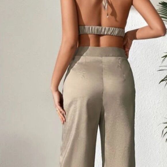 Shein • Backless Halter Top & Wide Leg Pants Resort Outfit - Picture 3 of 4